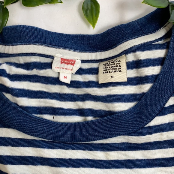 Blue and white Levi’s T-shirt - Picture 2 of 2